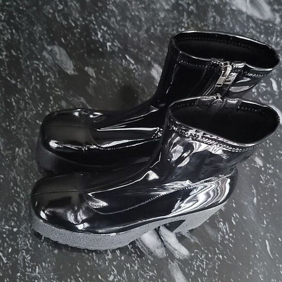 BRAND NEW LAMODA WOMEN'S OUTLAST PATENT BLOCK HEEL ANKLE BOOTS - Picture 5 of 12